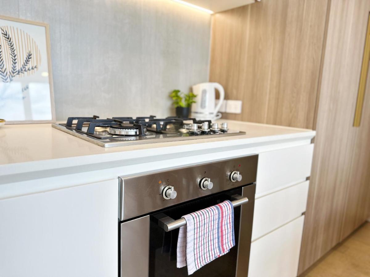 Beautiful Skyview Cbd Highrise 3Beds With Carpark Available Apartment Melbourne Luaran gambar