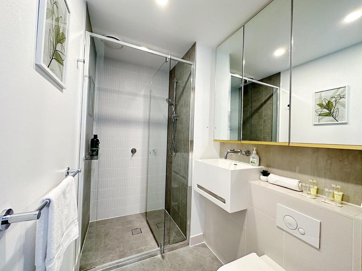 Beautiful Skyview Cbd Highrise 3Beds With Carpark Available Apartment Melbourne Luaran gambar