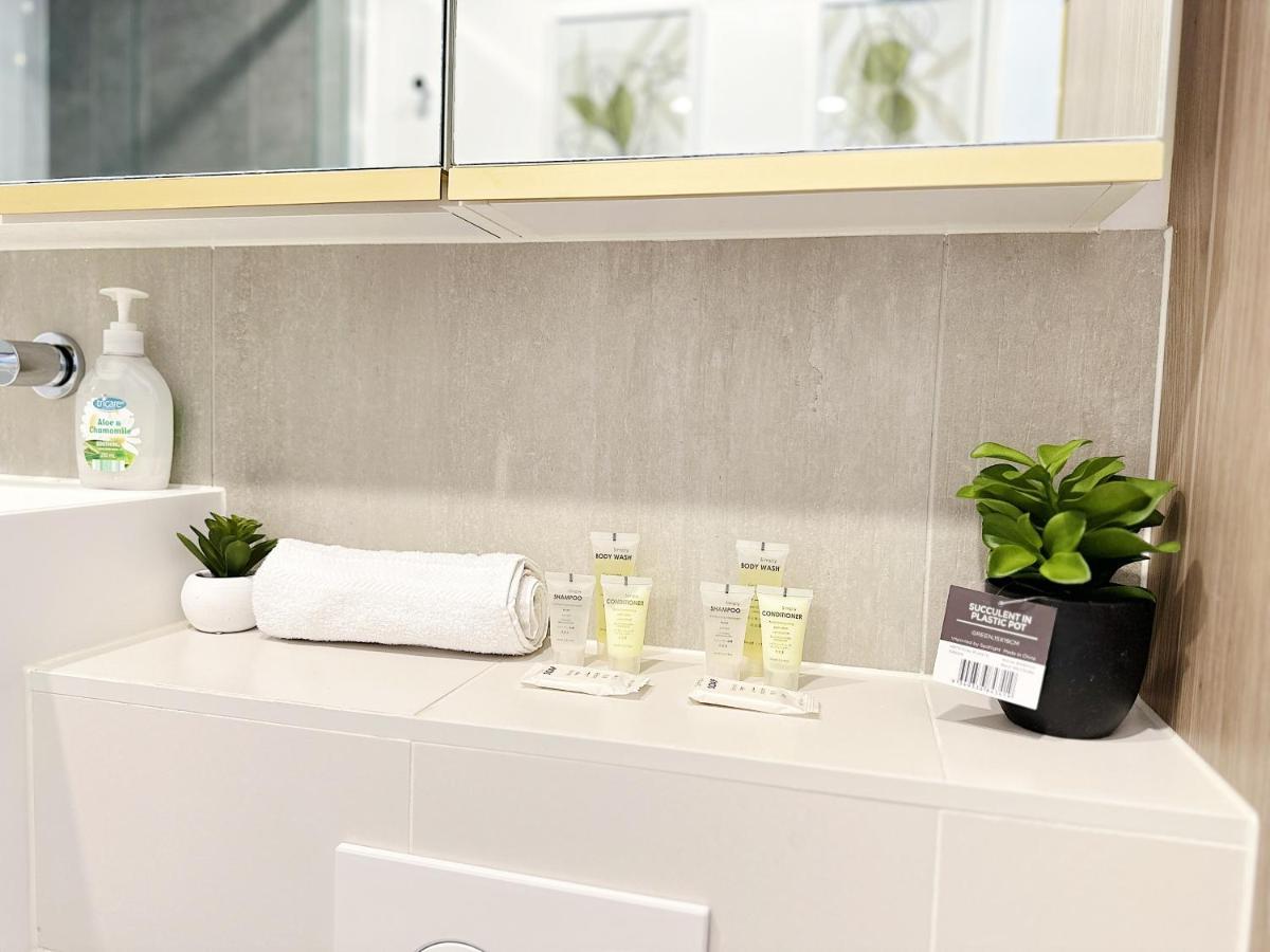 Beautiful Skyview Cbd Highrise 3Beds With Carpark Available Apartment Melbourne Luaran gambar