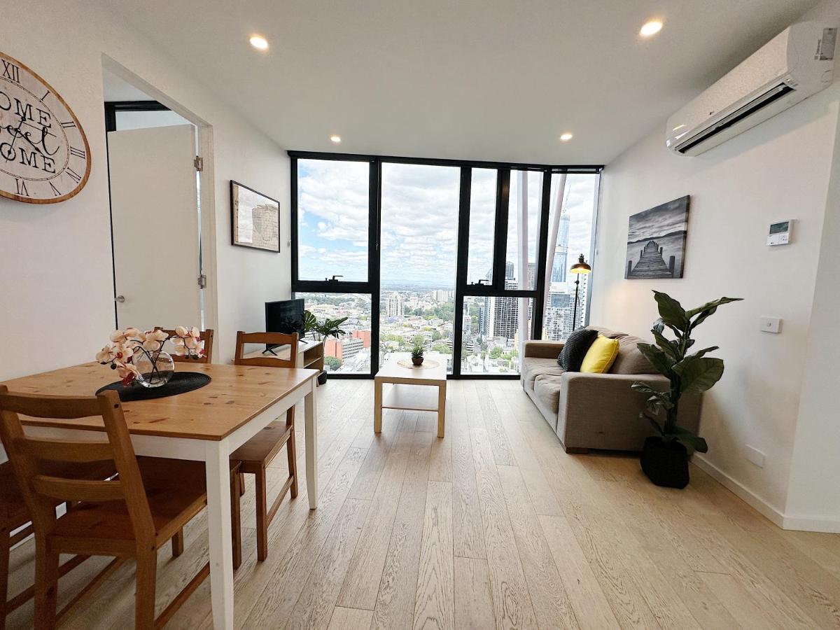 Beautiful Skyview Cbd Highrise 3Beds With Carpark Available Apartment Melbourne Luaran gambar